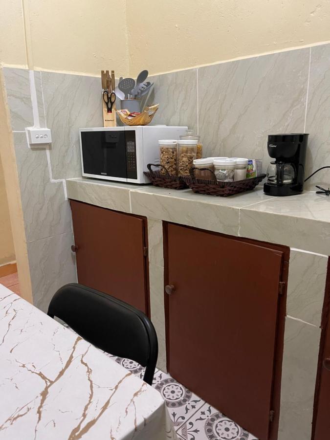 Janessa'S Dwellery Bed & Breakfast พอร์ตวิลา ภายนอก รูปภาพ